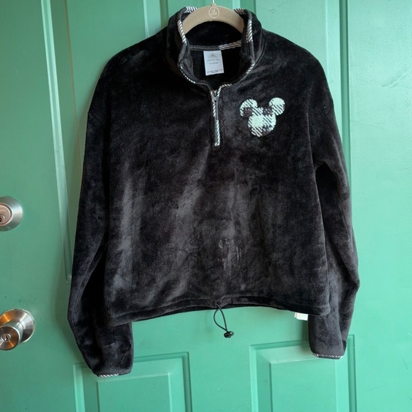 Disney children’s size large fleece pullover black - Picture 2 of 9